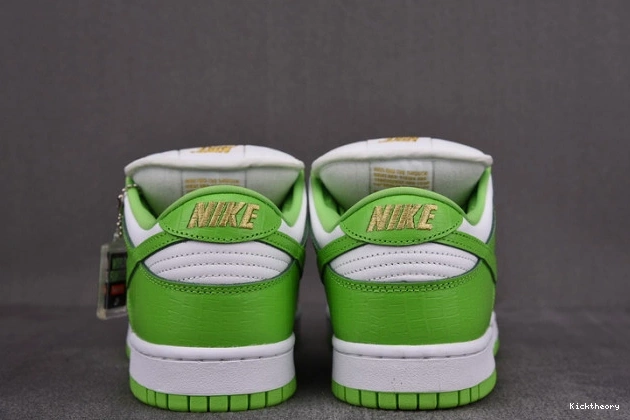 Kicktheory Air 4 Moments Frozen WMNS AQ9129-001 Jordan 0709